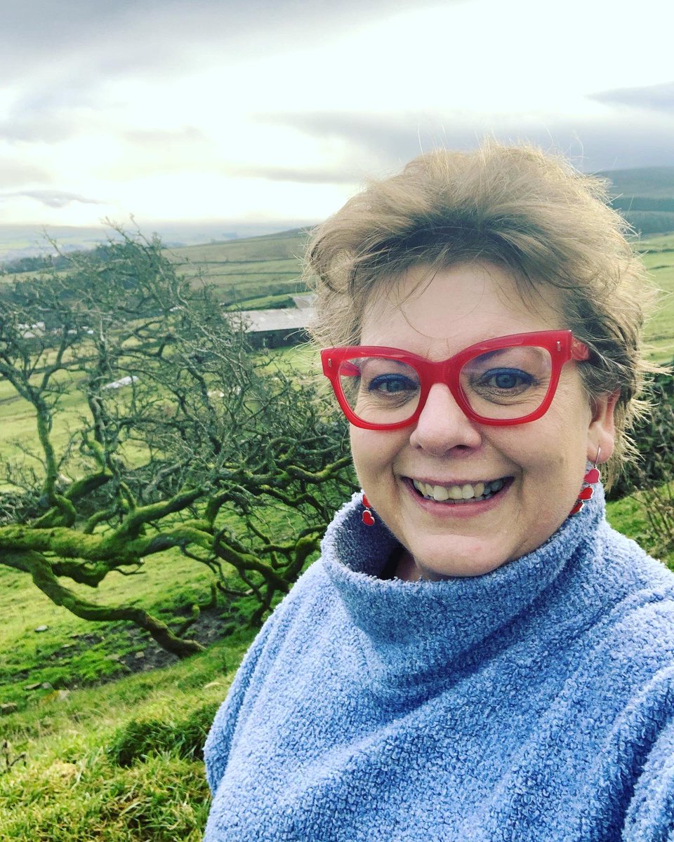 KEHaddrell's tweet photo. Hello from #epiacuromanfort via the #hartsidepass a cloud inversion and Frosty ☃️ https://t.co/9mScRw30K5