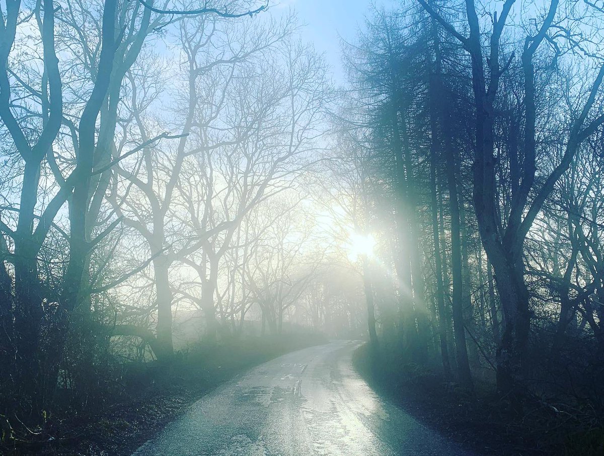 KEHaddrell's tweet photo. Hello from #epiacuromanfort via the #hartsidepass a cloud inversion and Frosty ☃️ https://t.co/9mScRw30K5