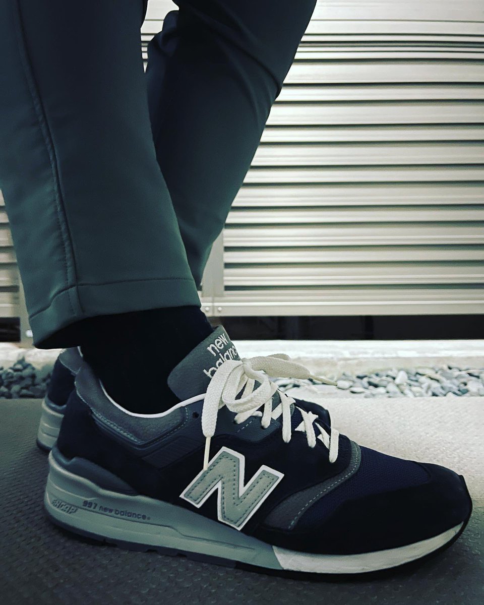 pakusako's tweet photo. 年末最終週…
お疲れさんでしたー
また明日あるけど笑

#ニューバランス
#newbalance 
#M997NV
#M997
#マーモット
#marmot https://t.co/UsTN6n2rI7