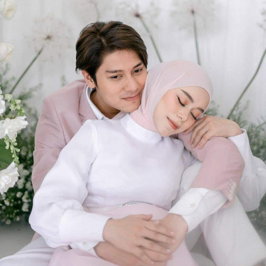ReinaYuono's tweet photo. Masya Allah papah dan bundanya Baby L bikin adem #BabyL https://t.co/R3OHMRPNJM