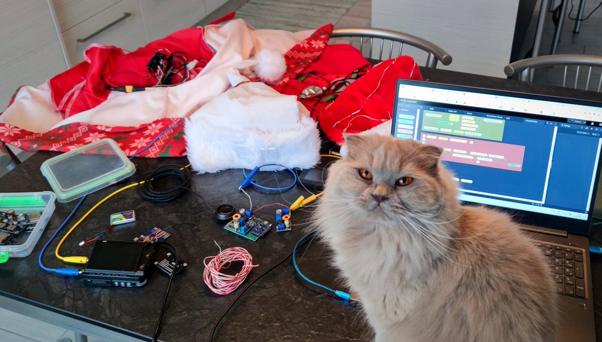 tNeodyme's tweet photo. C'est ENFIN le jours J ! 🥳
Le gros stream de #Noel des #protopotes aura lieu ce soir sur ma chaine #Twitch https://t.co/iswtz2j8vl accompagné de @KathleenFabric à partir de 18h !
Plus d'info sur : https://t.co/veiOPkUNli
Voici un petit spoilers des préparatifs 🤫 https://t.co/6k7wcjvBNl