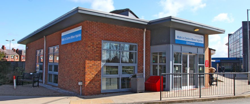 Walk in and UTC opening times - Open on bank holidays: 
🏥 Arrowe Park: Monday -Sunday 8.00am – 10:00pm 
🏥 Victoria Central: Monday-Sunday 8.00am – 8:00pm 
🏥 Eastham: Monday–Sunday 12.00pm – 8.00pm (except Christmas Day and Boxing Day)

ow.ly/nKho50Hi8oC