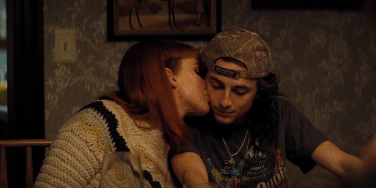 JLawrenceBrsite's tweet image. Hoje (27) Timothée Chalamet está completando 26 anos! Happy Birthday Timothée ❤️