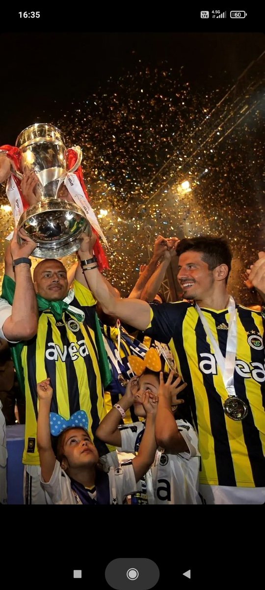 2010-2011 Sezonu Şampiyonu FENERBAHÇE  Tekrar Tekrar Tescillendi.. #HaklıydıkKazandık