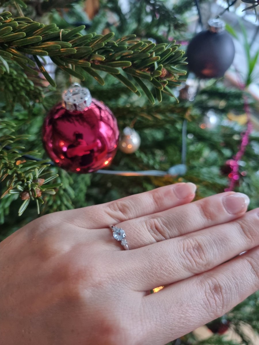 Sa_Bi_Ef's tweet photo. Hatte ja gezeigt, was ich meinem Liebsten zu Weihnachten geschenkt habe. Aber sein Geschenk war besser 😍 #jaichwill https://t.co/kZHkfVxu0u
