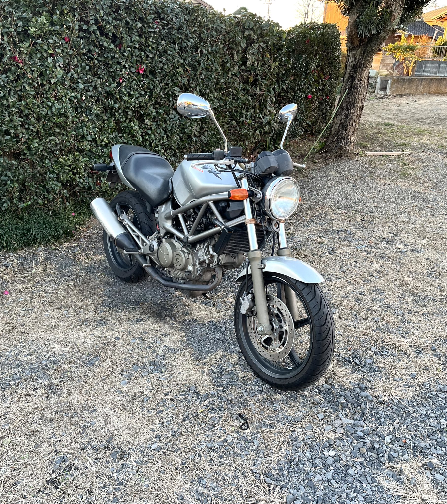 VTR250 値段高騰中！！