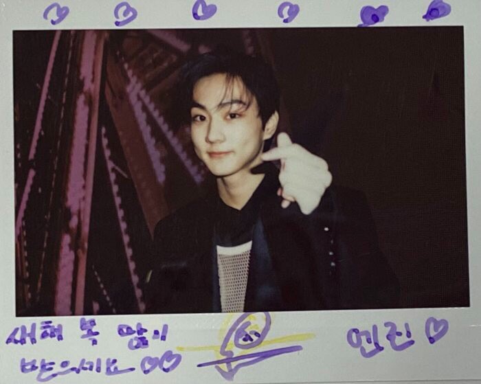 enhypenupdates's tweet photo. [PHOTO] 211227

ENHYPEN ‘W Korea’ Polaroid Photos

(1/2)

@ENHYPEN_members @ENHYPEN #ENHYPEN #엔하이픈 https://t.co/H6LIRS0QvT