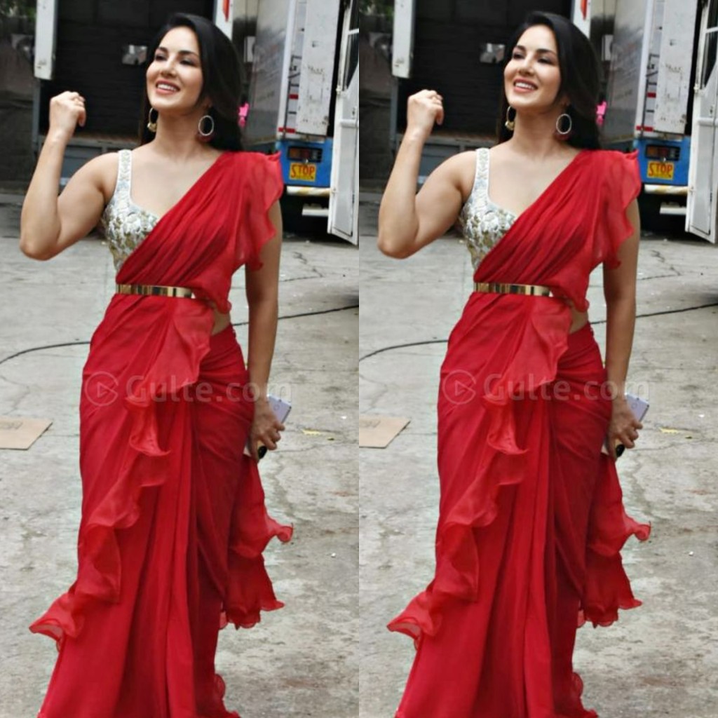 slesofficial's tweet photo. #WeSupportSunnyLeone https://t.co/RLOeoZocYk