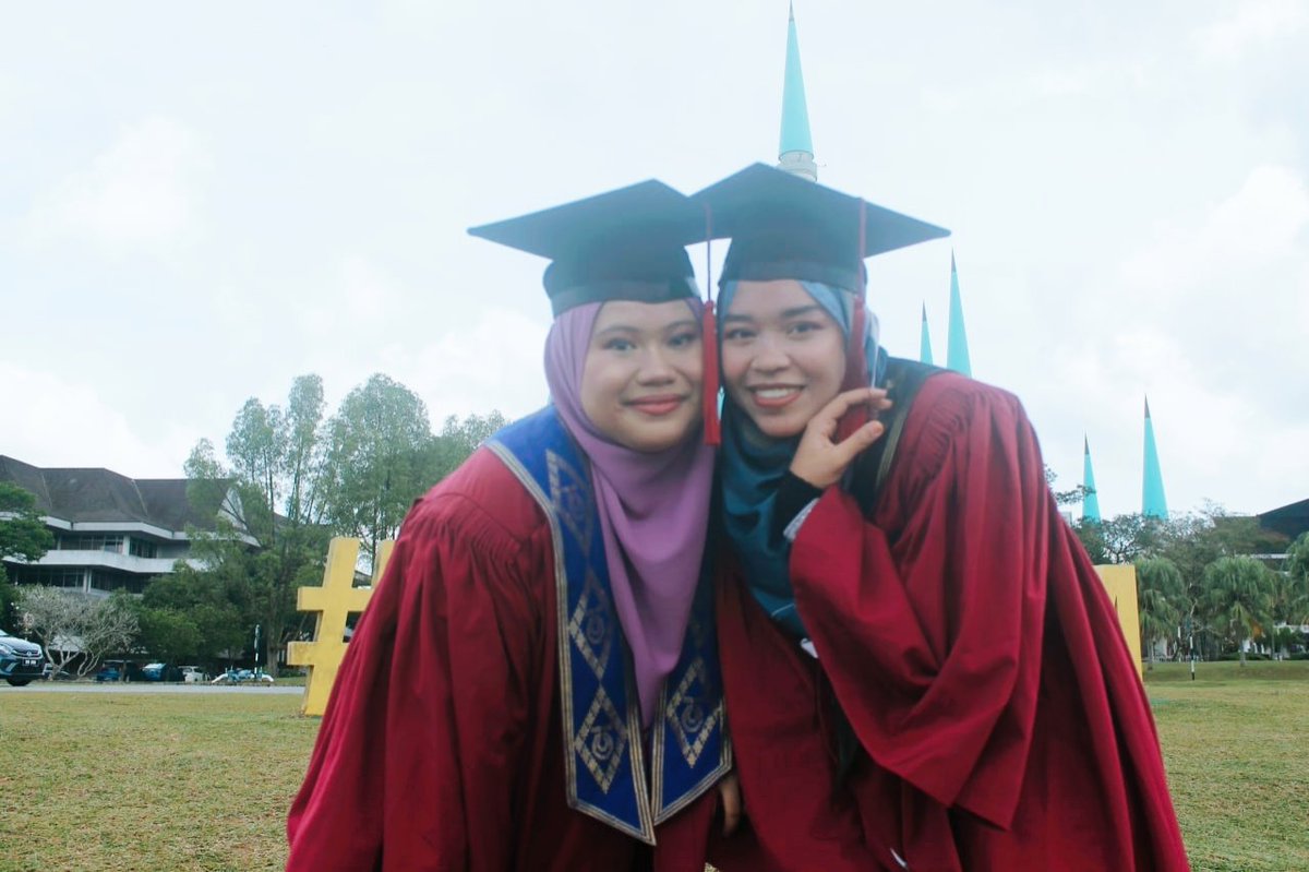 OohSerri's tweet photo. Psychology ft. Chemical Engineering. @azie_mar ๐น
Since 2018 & still counting๐ #gengfesko
Good friends are like stars. You don't always see them, but you know they're always there.
#UTM64thConvocation #konvoUTM #classof2020 #degreeisdone #psychologystudent #engineeringstudent https://t.co/MFin0lbBSi