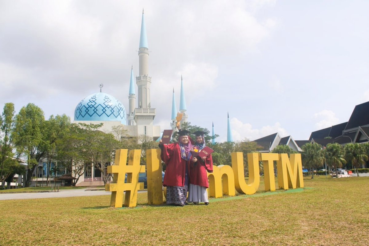 OohSerri's tweet photo. Psychology ft. Chemical Engineering. @azie_mar ๐น
Since 2018 & still counting๐ #gengfesko
Good friends are like stars. You don't always see them, but you know they're always there.
#UTM64thConvocation #konvoUTM #classof2020 #degreeisdone #psychologystudent #engineeringstudent https://t.co/MFin0lbBSi