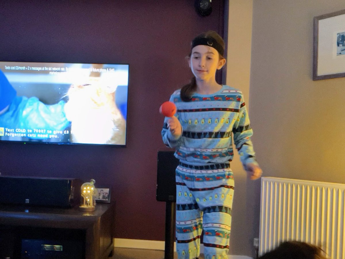 mhairihalcrow1's tweet photo. What a laugh with Box Ball on Christmas day. Competitive Maya had to win🤣🤣. I was rotten🙈
#boxball https://t.co/Qo9CJKSh6h