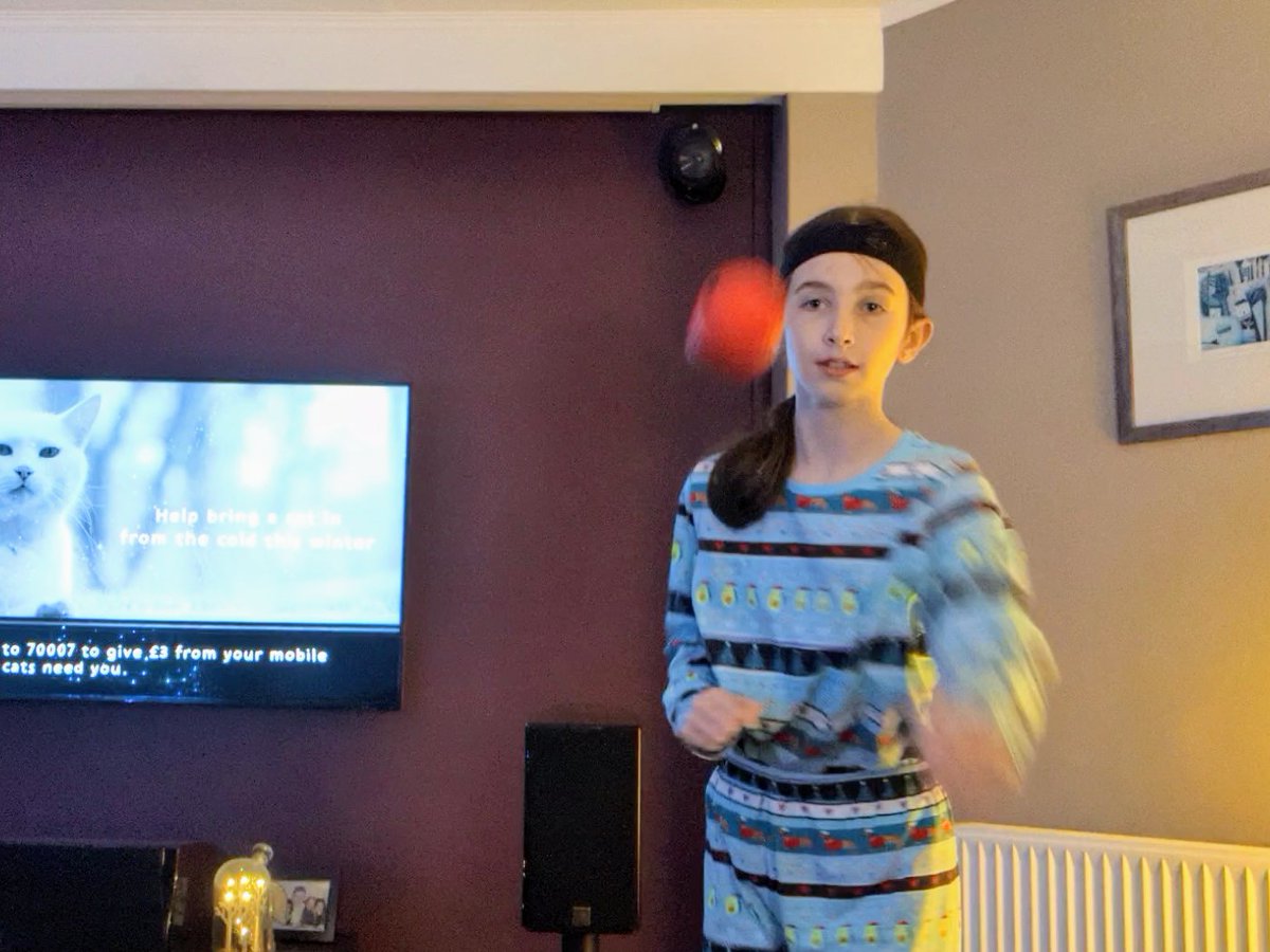mhairihalcrow1's tweet photo. What a laugh with Box Ball on Christmas day. Competitive Maya had to win🤣🤣. I was rotten🙈
#boxball https://t.co/Qo9CJKSh6h
