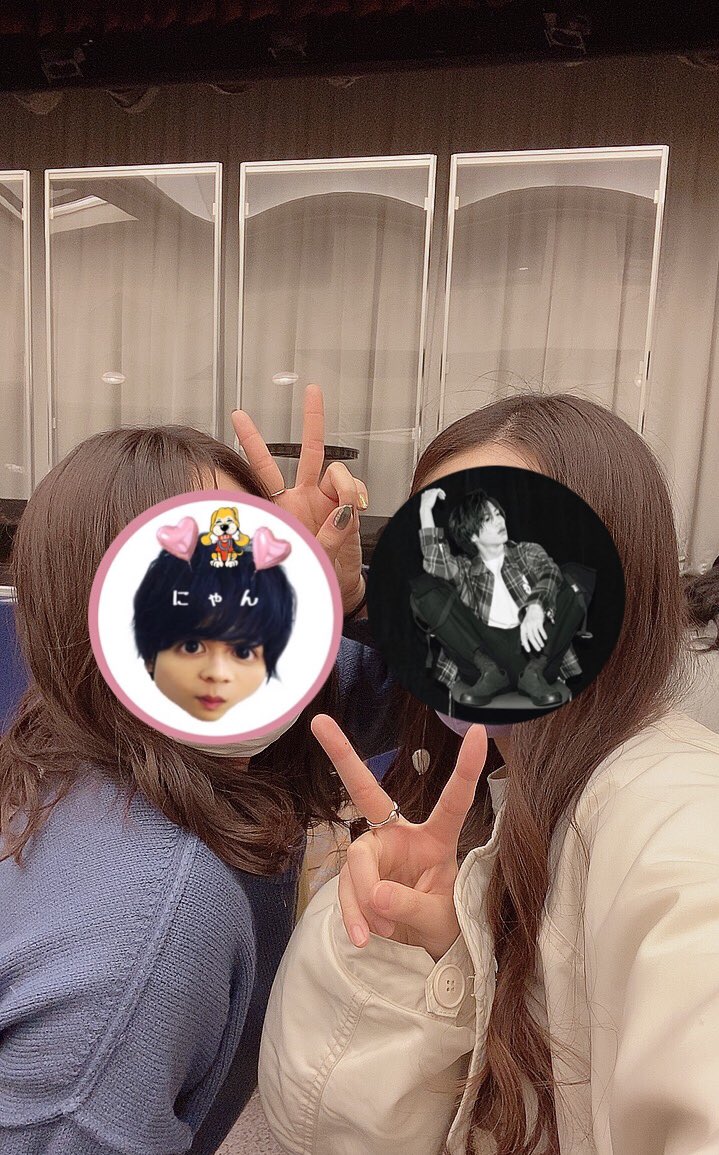 jun0j3u0n5_ssj's tweet photo. 去年の昨日と今日!!!!!!!!!
楽しかったなぁぁぁぁぁ🧏🏻♀️🤍
今年も1年経つの安定に早かった!!
@jun_shison0305
#SSJ2020 #志尊淳 https://t.co/H8xhE9VBK2