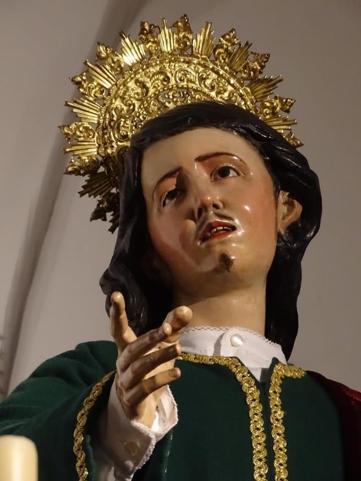 Hoy, día de San Juan Evangelista, las hermandades de la Humildad y la Borriquita celebran la eucaristía en honor de su titular.

A las 19:30h en la capilla de la Aurora.
A las 20:00h en la parroquia de la Oliva.