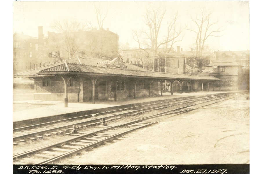 Milton Station photographed #onthisday in 1927.ow.ly/jw8z50HijpJ