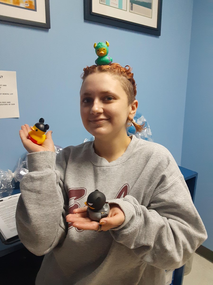 Happy birthday, Coach Oakley Harber!  In addition to being a great pedestal for bath toys, Oakley loves red-winged blackbirds, fried chicken, and the color blue! 

When you see Coach Oaks next send them your best birthday wishes!