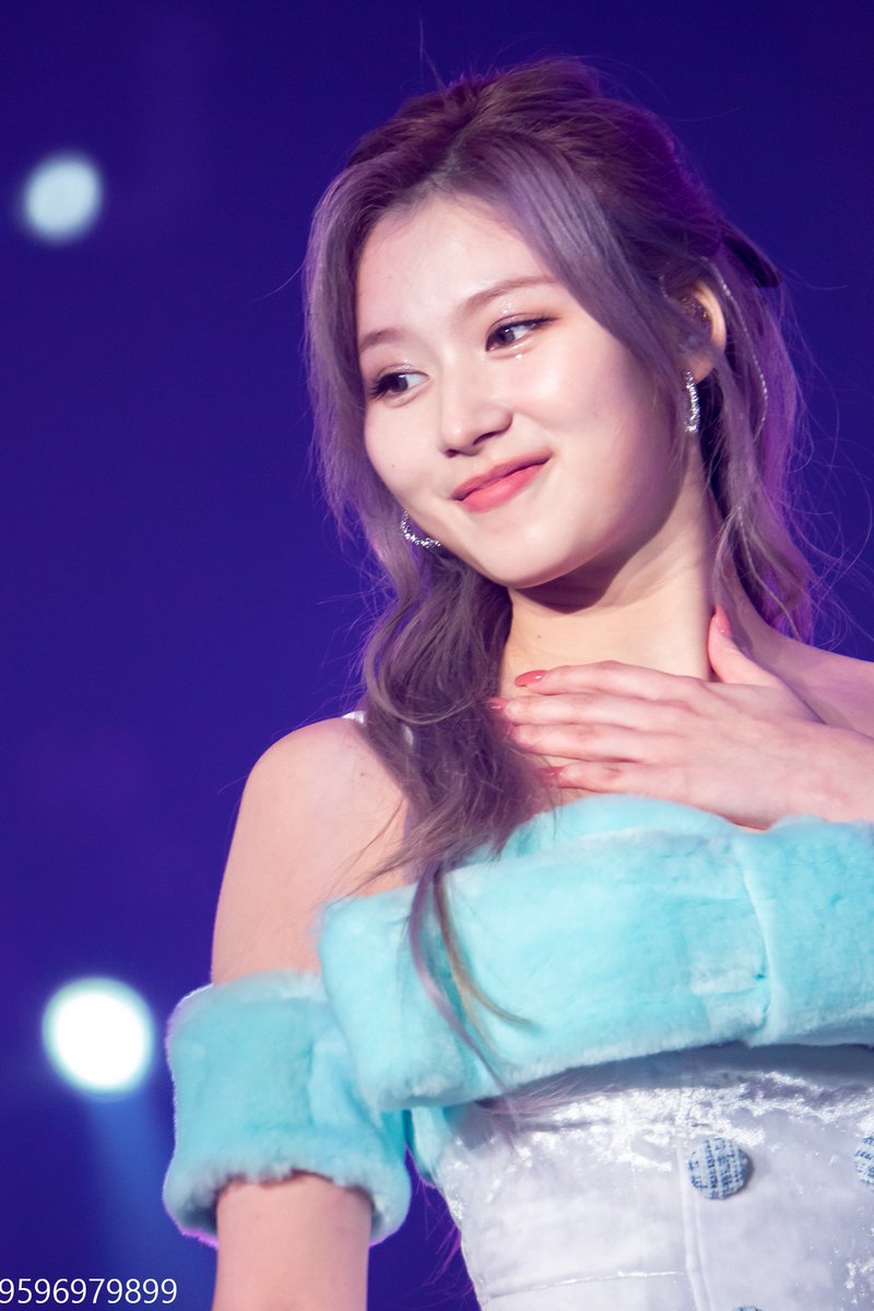 T9596979899T's tweet photo. 211225 사나
#TWICE #사나 #SANA #TWICE_4TH_WORLD_TOUR https://t.co/GknrVGlCYw