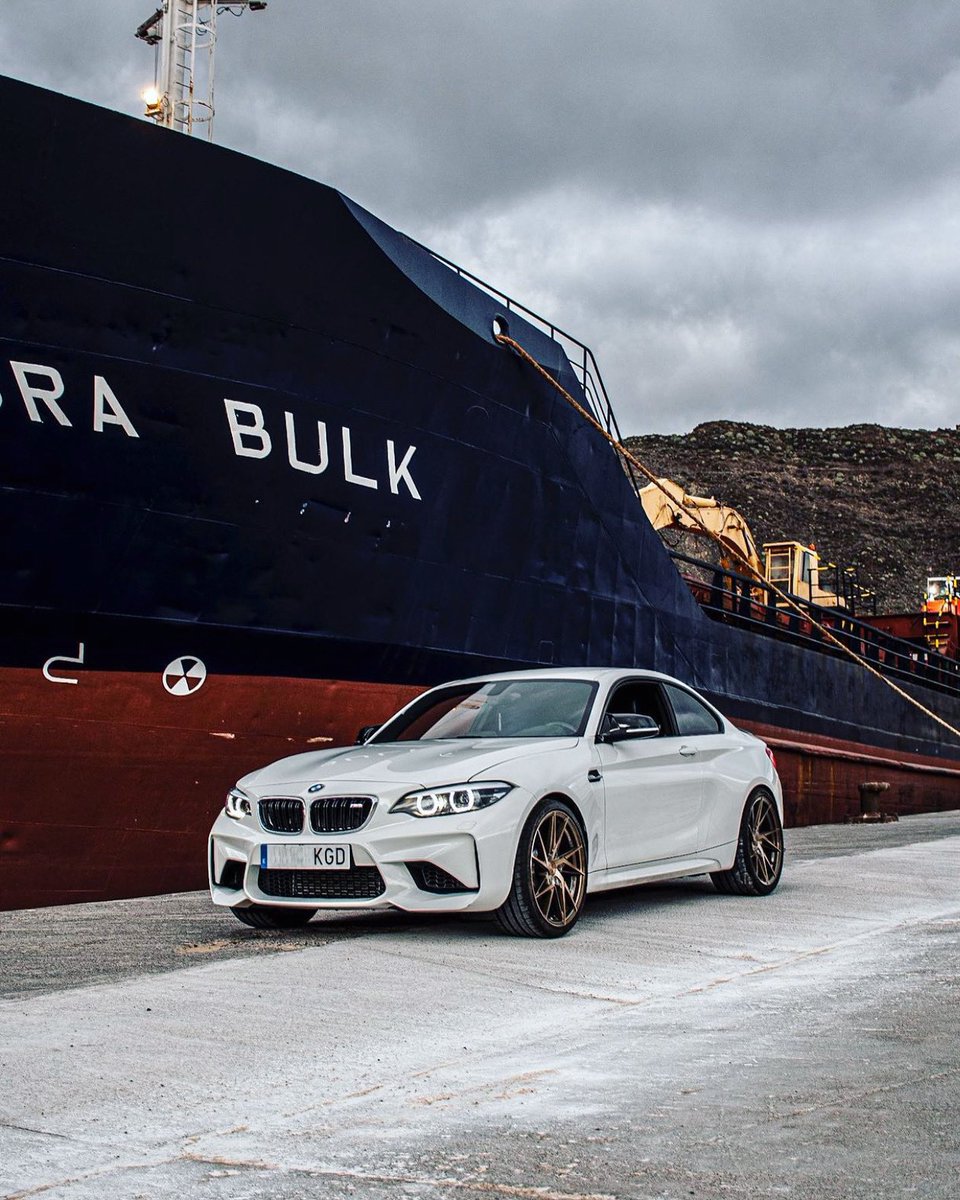 Canaauto's tweet photo. Cuando nuestros seguidores resultan ser los mejores fotógrafos…

Gracias @guty.photos por retratar el #bmwm2, un #coupe de tres puertas que se ha convertido en todo un clásico de la marca https://t.co/Zu8EWIuuNU
