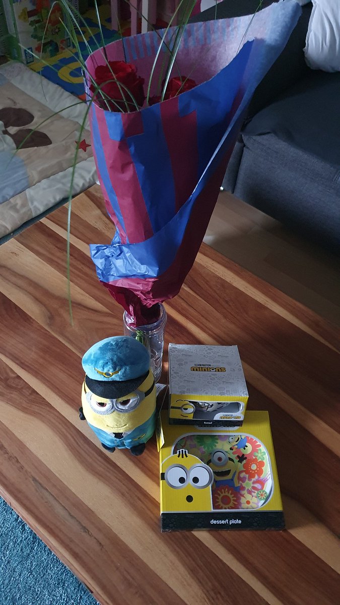 Sascha0179's tweet photo. #LiebeIst...
wenn Sie 36std weg ist und du dich freust dein #Engelchen und die kleine #Kampftwergin wieder zu sehen
#Rosen #Blumen #DafürBrauchtManKeinenAnlass #EinfachSo #SieIstEs #Liebe #BisAnsEndeDerWelt #VermisseSie #Grinchi #In #Love https://t.co/wK0zAftr1C
