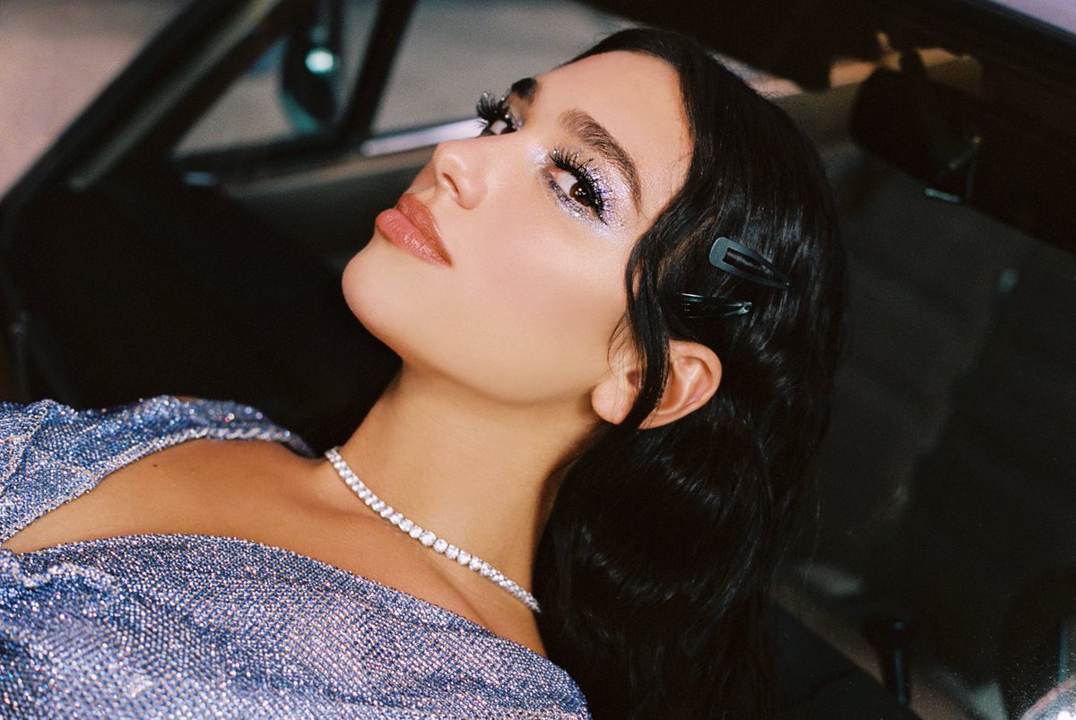 slaveofdualipa's tweet photo. @DUALIPA  LOVEUUUUU #DuaLipa https://t.co/vxnGqi4365