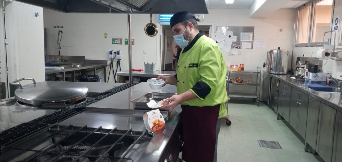 FJAbandonado's tweet photo. Queremos agradecer a la empresa #ViaNature la donación de dos palets de platos individuales de lentejas, destinadas a nuestro Comedor Social y al Centro de Acogida. 🍜

¡Muchas gracias por vuestra solidaridad! 💛 https://t.co/hWUWCh1HRy
