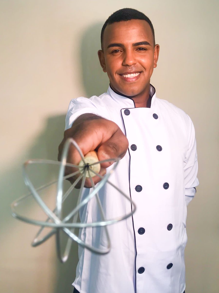 BrunoSobremesas's tweet photo. Cada fim de ano representa um fim de ciclo. Hoje é o encerramento de um ciclo, é o momento de agradecer... Primeiramente agradeço a Deus que me sustentou até aqui, e segundo a você que nos segue aqui e que faz toda a diferença em nosso crescimento.
Obrigado a todos 💪🏽💙👨🏾‍🍳🙌 https://t.co/QrExQizFnr