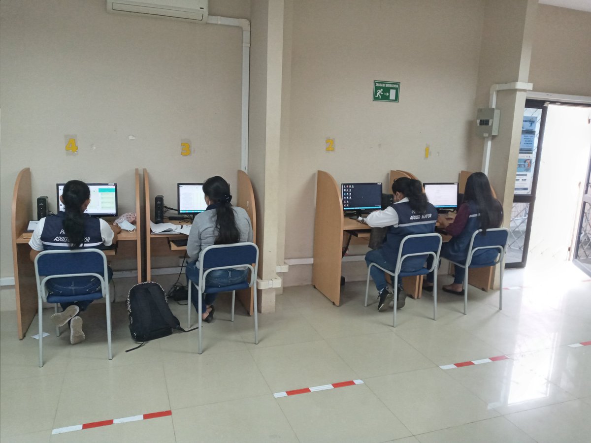 Infocentro El Guabo al servicio de la ciudadanía, nuestros usuarios nos visitan a diario para poder realizar:
✅Tareas académicas📚
✅Investigaciones👨‍💻
✅Capacitaciones 👩‍💻🎨
✅Copias e impresione