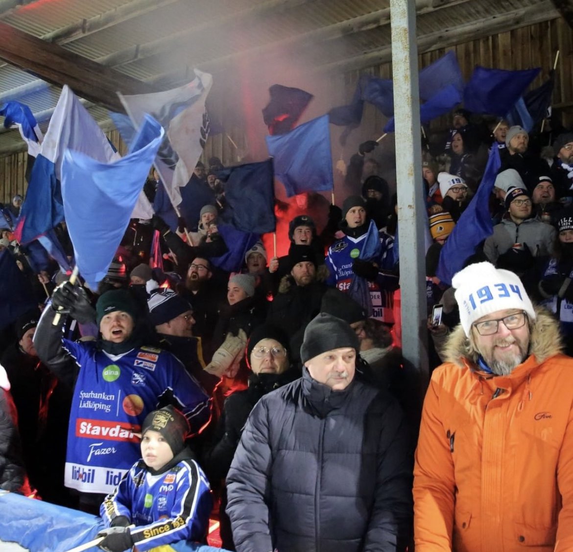 Annandagsbandy ute på Isstadion😍