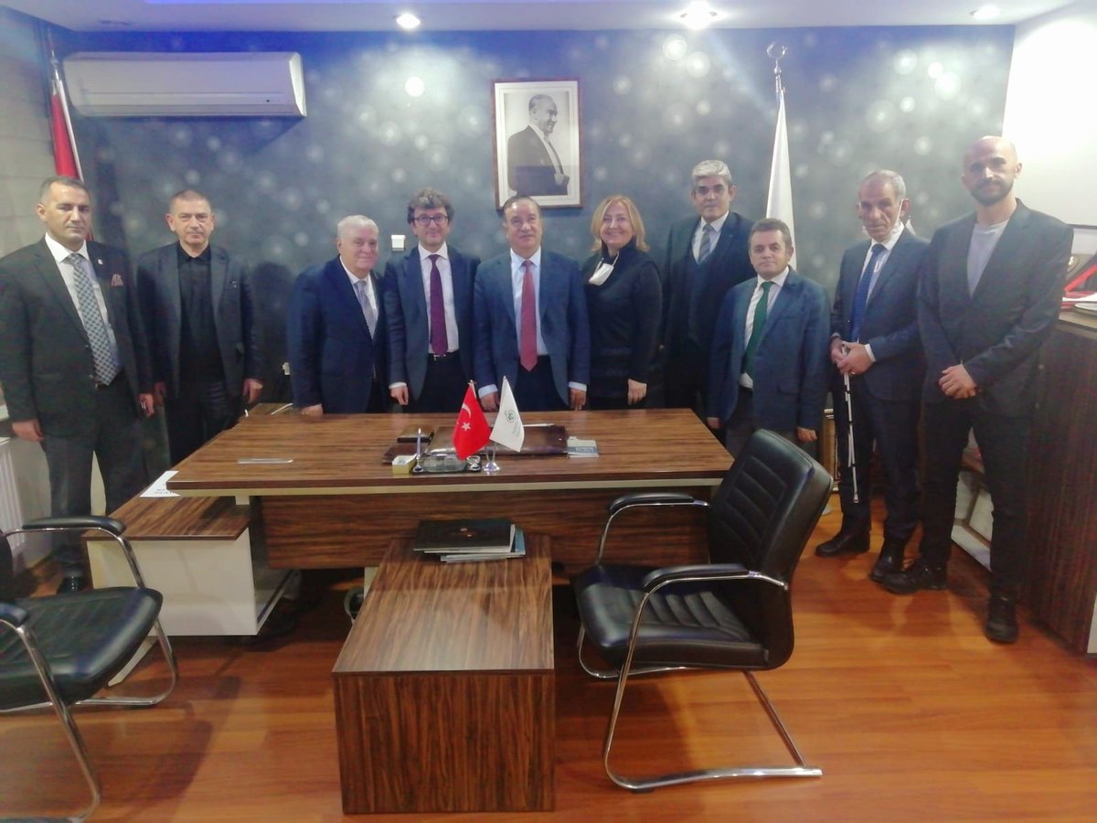 CHP Genel Başkan Yardımcısı <a href="/yukseltaskinn/">Yüksel Taşkın</a> Türkiye Sakatlar Konfederasyonumuzu ziyaret etti. Engelli hakları konusunda görüş alışverişinde bulunuldu.
<a href="/TSKonfederasyon/">Türkiye Sakatlar Konfederasyonu</a>
<a href="/yusufcelebitsk/">Yusuf Çelebi</a> <a href="/AynurDankaz/">Aynur Dankaz</a> @yildiraycinar06 <a href="/gurkancanolCHP/">Gürkan Canol</a> <a href="/bulenttekin/">Bülent Tekin</a> <a href="/kirkikhaldun/">HALDUN KIRKIK</a> <a href="/BurhanGumrukcu/">Burhan GÜMRÜKÇÜ</a>