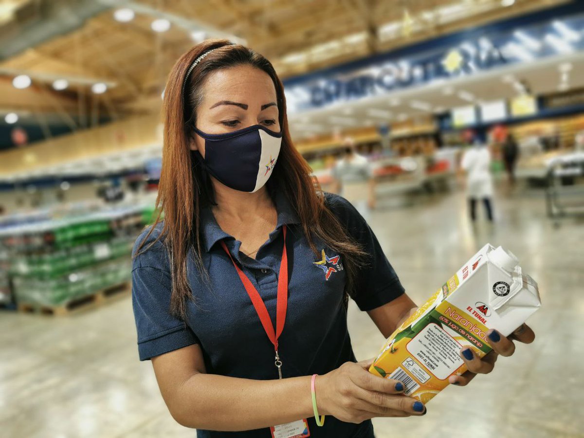 Se han atendido más de 900 denuncias, intermediación en 1.678 casos de arrendamiento para uso comercial y se inspeccionaron 431 colegios privados, 139 universidades, 231 clínicas, 119 funerarias y 356 cableras. 

¡Combatiendo las distorsiones económicas!
#VenezuelaEnUniónFamiliar