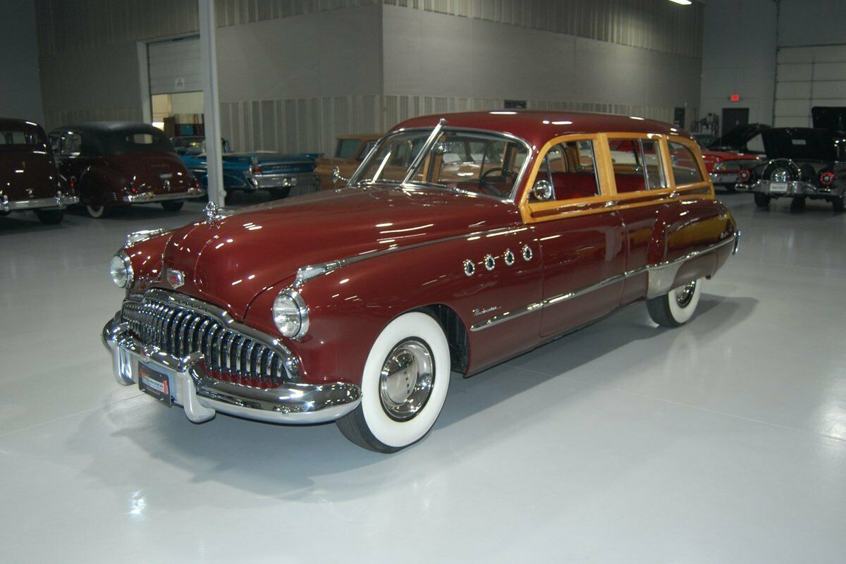 Mercomatic's tweet image. 1949 #Buick #Roadmaster 4-Dr, 6-Pssgr #EstateWagon; 320 cid ohv inline Eight, 2 bbl, 150 hp; Column Shift Dynaflow Drive. First year for the famous venti-ports of which Roadmaster displayed four per side. Posh interior with mahogany panels, leather upholstery and carpeted floors.