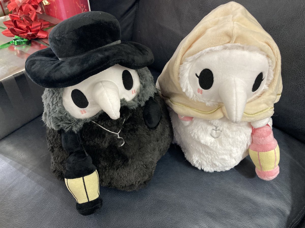 Villains_Co's tweet photo. What did everyone get for Christmas this year ??

I got two big plushies I really wanted, two really fancy pairs of socks, and a LOT of penguin themed items like pants, Christmas sock, chocolate, blanket etc xD https://t.co/maMc6nIEbI