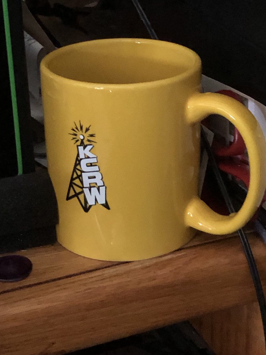 phogmasheeen's tweet photo. @kcrw #SupportKCRW Yummy studio brew at the coastal lair studio… https://t.co/soZmLxIEr6