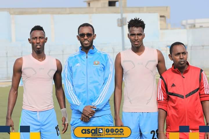 GedoSports's tweet photo. Hambalyo Hambalyo.

 Degamada Dharkenley oo ku Gulaysatay Cup Degmoyinka Iyo Degankada Gobalka Banadir

Waxaan Kalo  U Hambalyenaya. Labada Ciyariyaan Oo Guusha Dahabiga AH Lagaray  Ee  kala ah. 

Shiya Faysal.Kaso Jeydan G/Gedo 
@AstaanSports @NasraBashiir @Ali_Juba3 https://t.co/hfbKQfRCxR