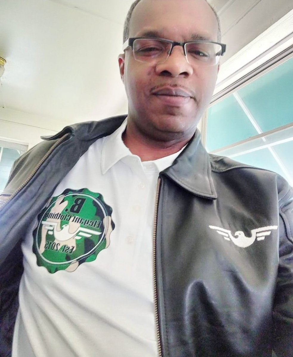 customstyling's tweet photo. https://t.co/9eOk1lAWSX

#2022clothing
#menswear #mensfashion #b_elegant_clothing #customstyling #streetwear #urbanattire #blackbiz #blackownedbusiness https://t.co/mrS8qzrFDI