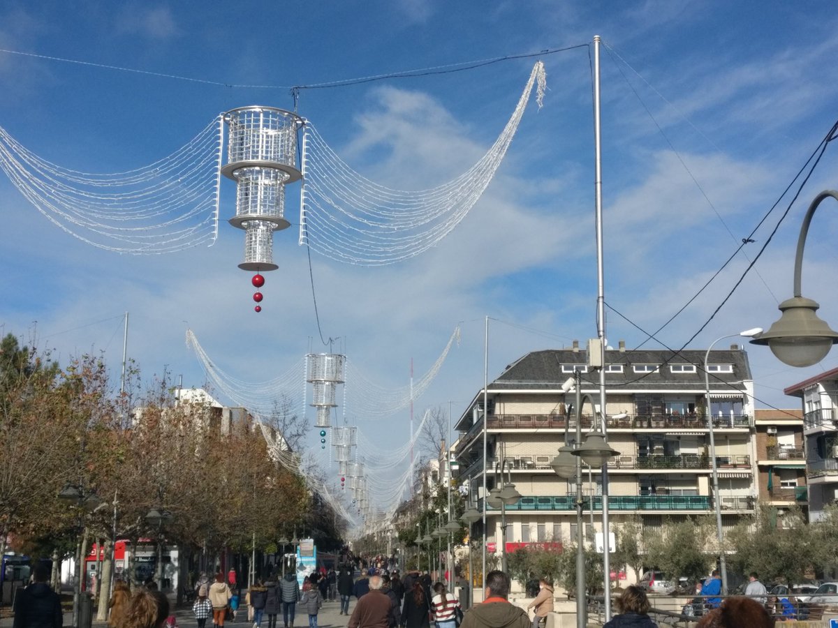 It looks like quantum Christmas lights is already a thing