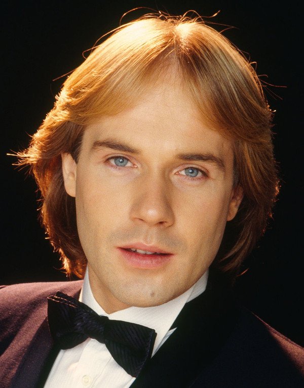 Happy Birthday  Richard Clayderman 