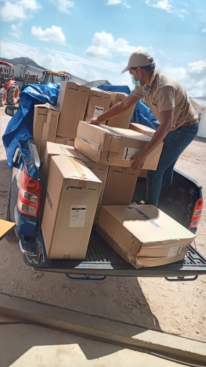 ItaiBardov's tweet photo. De camino a las granjas en Ngobe Bugle, una pequeña parte de la donación de sistemas de riego israelíes avanzados por @IsraelinPanama y  @MASHAVisrael en cooperación con @GrandesPasosPma 🇮🇱🤝🇵🇦 https://t.co/0WCw4KU5k6