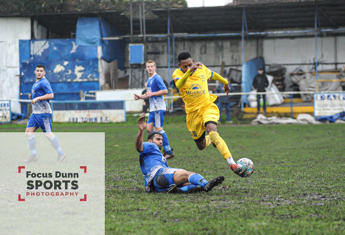 focussports98's tweet photo. 27/12/2021- Derby day, as @TiviFCofficial went to @lyetownfc1930 Rest of the photos on the @grifftersworld link https://t.co/9QF1M4MprZ https://t.co/slG7StJ9Ps