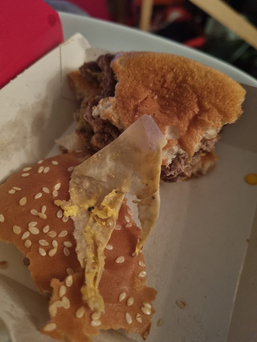 LABoutique4's tweet image. Thanks @McDonaldsUK for the added grease proof paper sandwiched between the double quarter pounder this evening that my husband nearly just choked on! #notlovinit #Disgusting