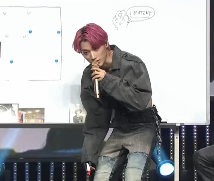 Finrl__'s tweet image. basically ateez and atiny around bullnoriya era