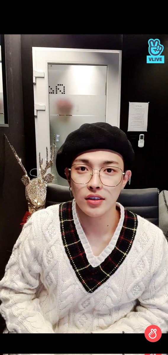 Finrl__'s tweet image. basically ateez and atiny around bullnoriya era