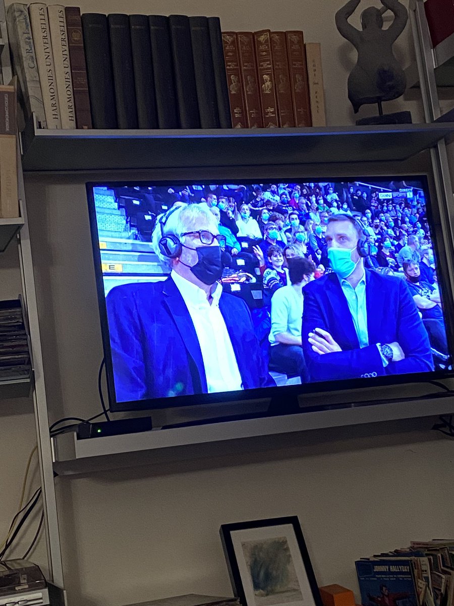Jef_3107's tweet photo. Le midi, le dimanche soir et maintenant le lundi soir dans mon salon ! Quel duo @SoFrenchProd &amp; @JMonclar #LNB #BetclicELITE #ASVELCSP Bien joué @beinsports_FR ! https://t.co/YU79fS2K2x