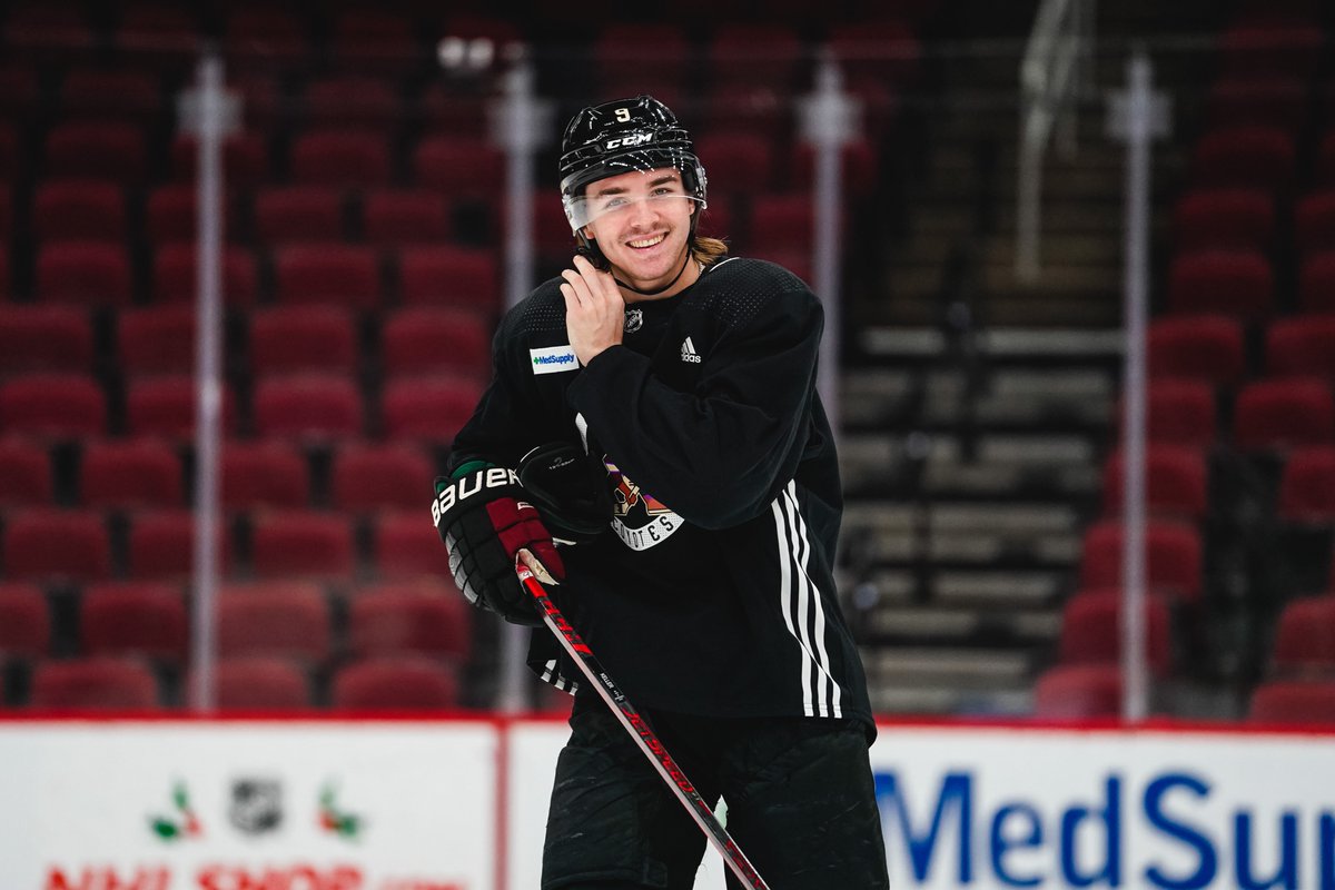 ArizonaCoyotes's tweet photo. Happiest at the rink. 😁 https://t.co/l70rDuDLUK