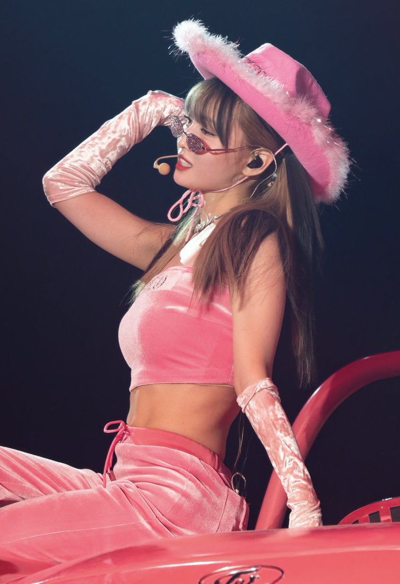 momo please have some mercy <a href="/JYPETWICE/">TWICE</a>