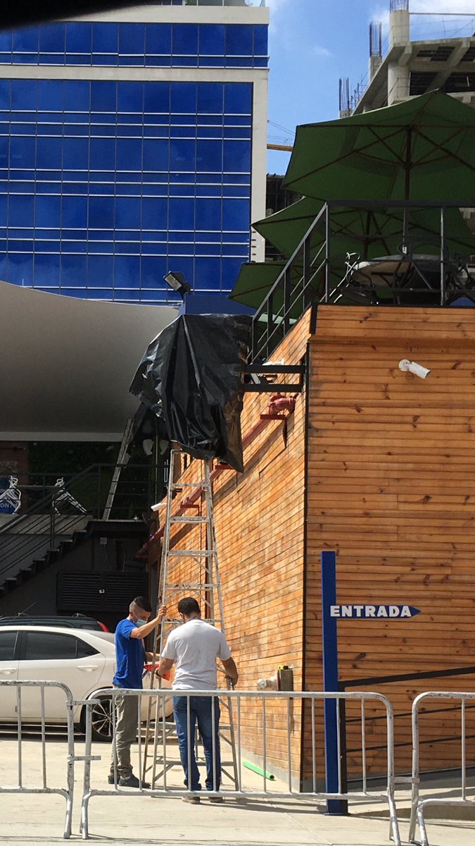 Almendron95 tweet media