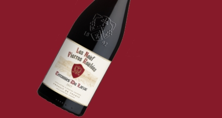 One of our wines of the year is Les Neuf Pierres Roulées which attracted heaps of praise, from <a href="/PlanetVictoria/">Victoria Moore</a> and <a href="/jollyolly/">Olly Smith</a> as well as Gold <a href="/theIWSC/">IWSC - International Wine & Spirit Competition</a> who said it was "aromatic and complex... a testament to the winemaker's art." bit.ly/3Et8iaR