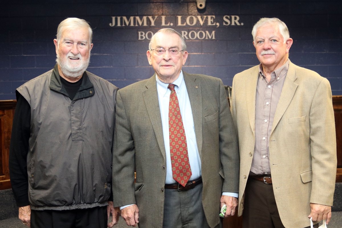 leecoschoolsnc's tweet photo. Community leaders and family gathered on December 16 to dedicate the Jimmy L. Love Sr. Board Room at Lee County High School, honoring the longtime Lee County Board of Education attorney for his 45-years of service.

For more photos, see the album on LCS Facebook! #LCStogether https://t.co/eEeIL3C59X