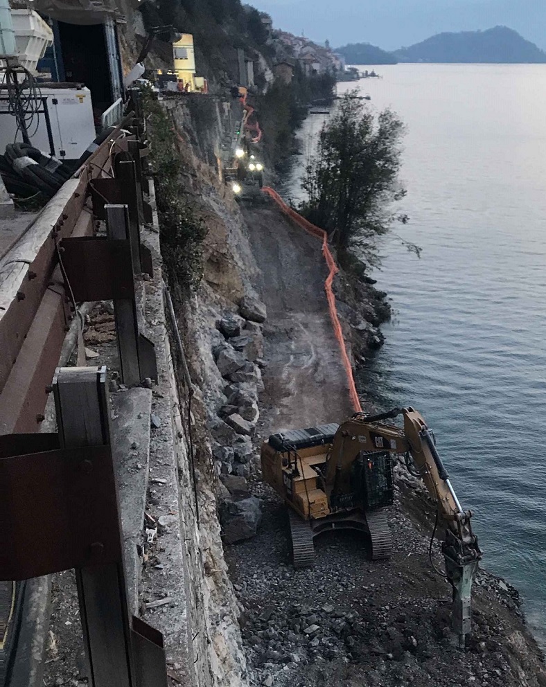 StradeAnas's tweet photo. Variante di #Tremezzina #SS340 #Colonno
➡️Nel rispetto del cronoprogramma conclusa la quarta settimana di #lavori
✔️ Avanzano gli scavi di sbancamento
✔️avviati lavori per realizzazione del piano di imposta della fondazione del muro
Dettagli ⤵️
https://t.co/zjydGnaww0 https://t.co/kRBTZagMkO
