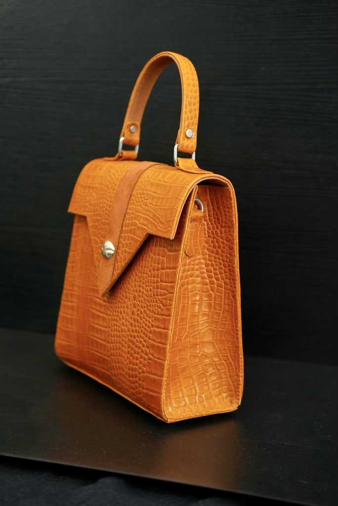 Réma'Na 👜👑 tweet media